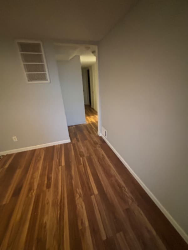 Building Photo - 587 Darlington Ave