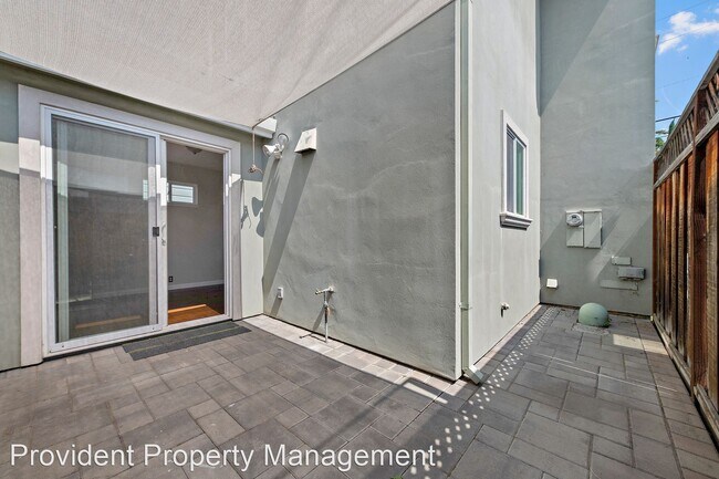 Building Photo - 2 br, 1.5 bath House - 127 N. 9th Street