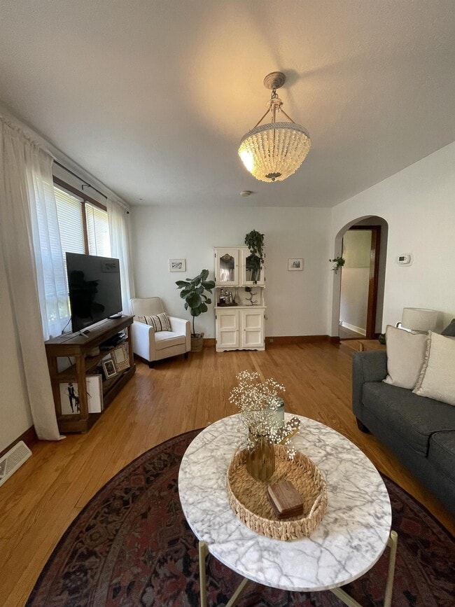 Building Photo - 185 Williams Rd