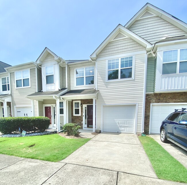 Building Photo - 1328 Stone Manor Dr