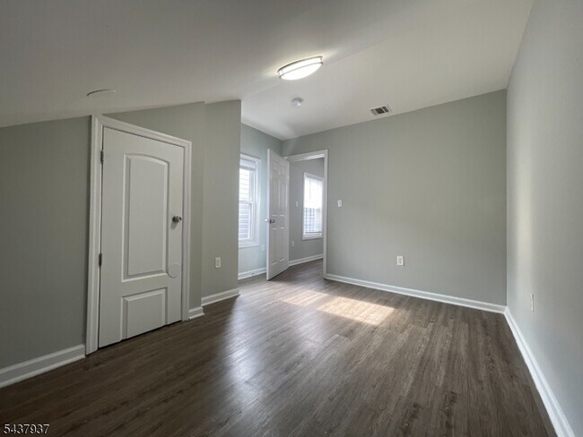 Building Photo - 37 12th Ave