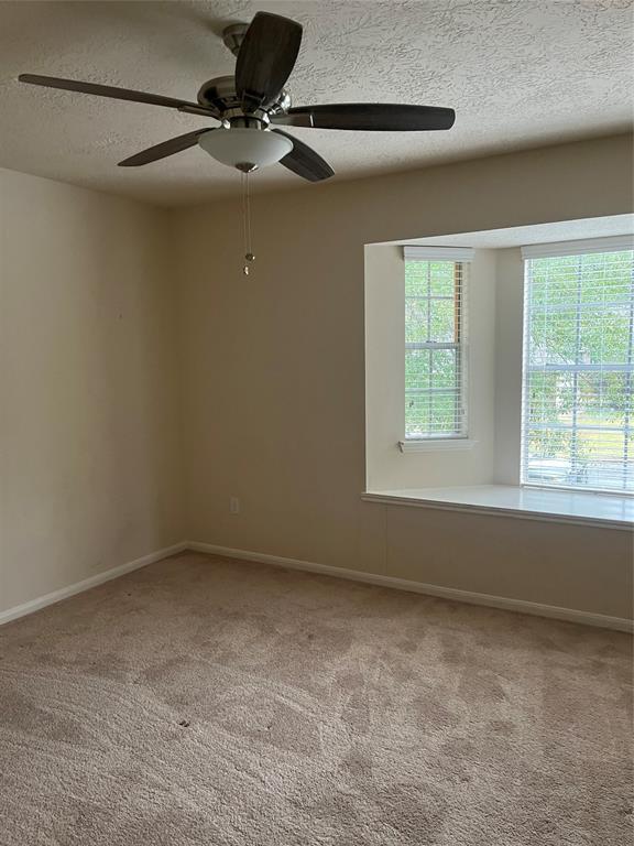 Building Photo - 302 Inverness Dr