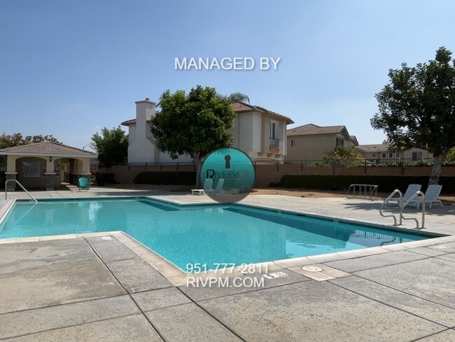 Building Photo - FOR RENT STUNNING 4-BEDROOM HOME IN RIVERS...