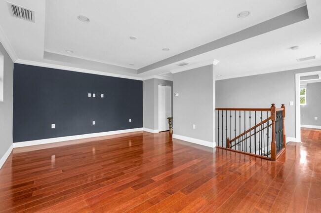 Building Photo - 486 SW 5th St