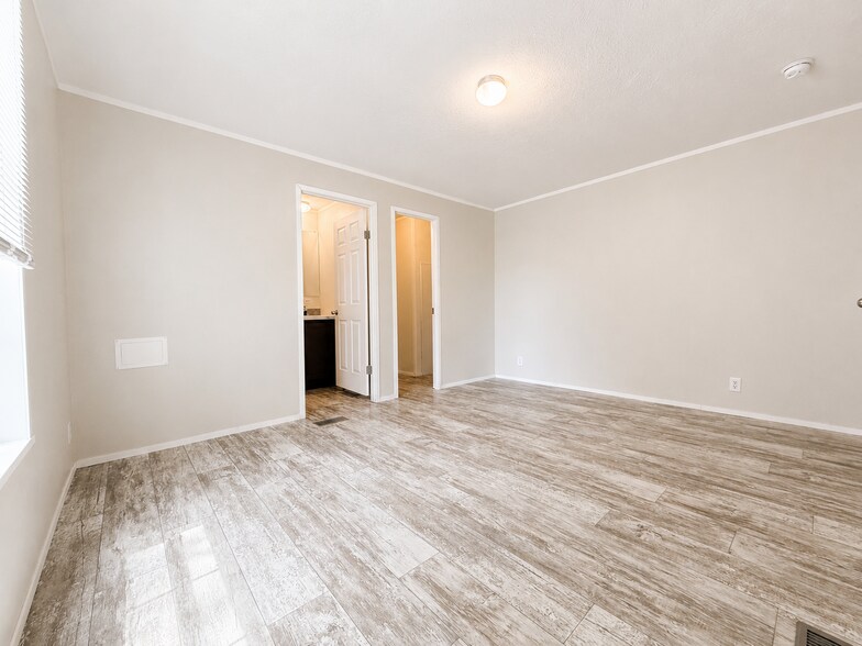 Building Photo - 11708 Cascade Cir