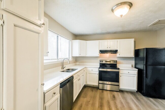 Building Photo - 8964 Raven Dr