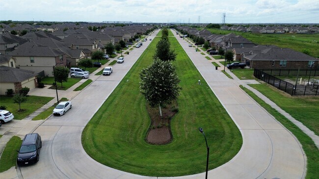 Building Photo - 16903 Cory Cornel Ln