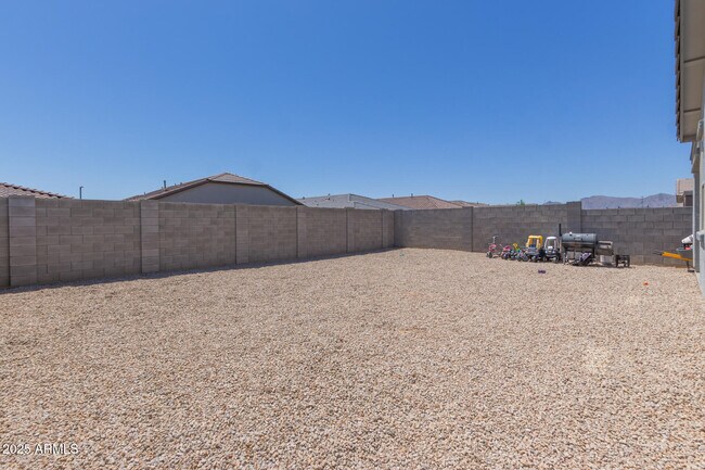 Building Photo - 17031 W Butler Ave