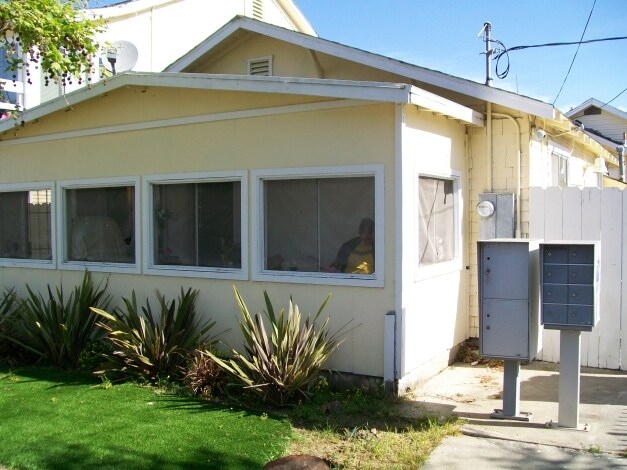 Building Photo - 150-152 Leibrandt Ave