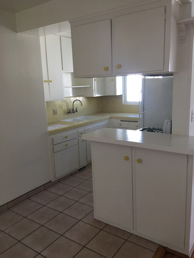 Building Photo - 4041 Inglewood Blvd