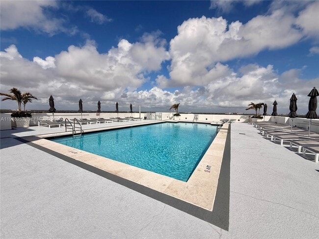 Building Photo - 1830 Radius Dr