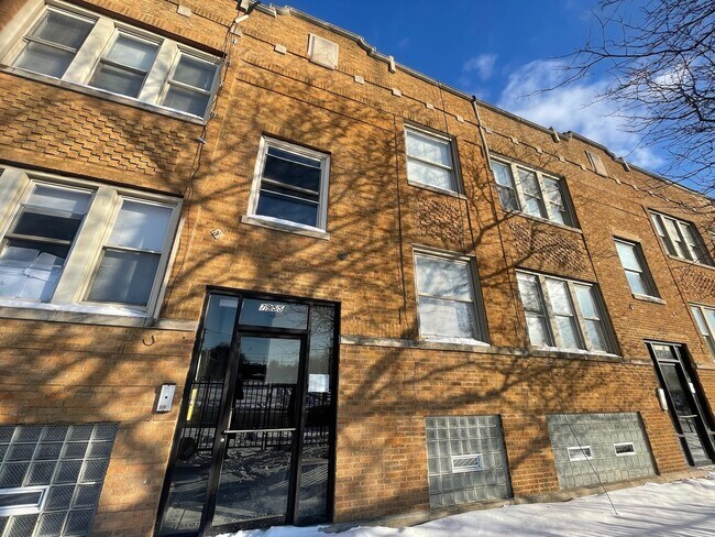 Building Photo - 7955 S Emerald Ave