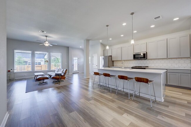 Building Photo - 7708 Donnelley Dr