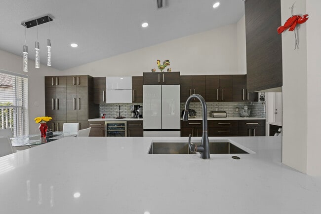 Building Photo - 6180 Royal Birkdale Dr