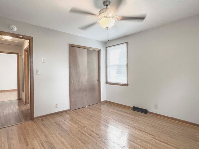 Building Photo - 1641 Vista Ln