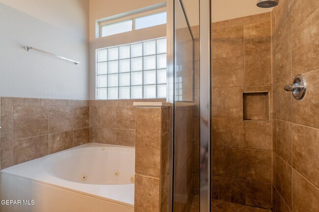 Building Photo - 12509 Twin Leaf Dr