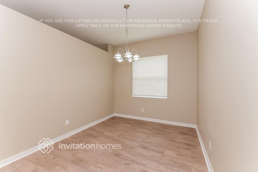 Building Photo - 5407 Lexington Dr