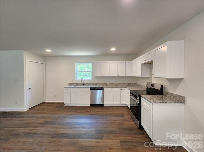 Building Photo - 431 Eastover Ave