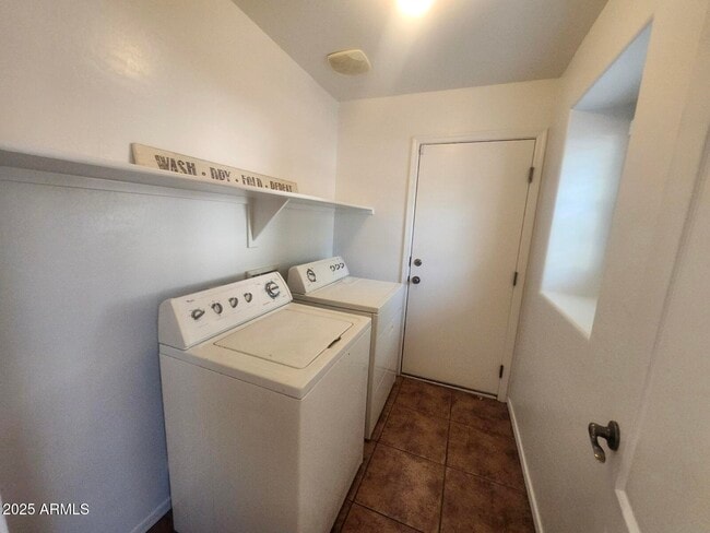 Building Photo - 5730 S 21st Pl
