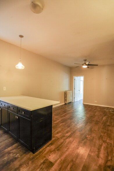 Building Photo - 4408 N Magnolia Ave