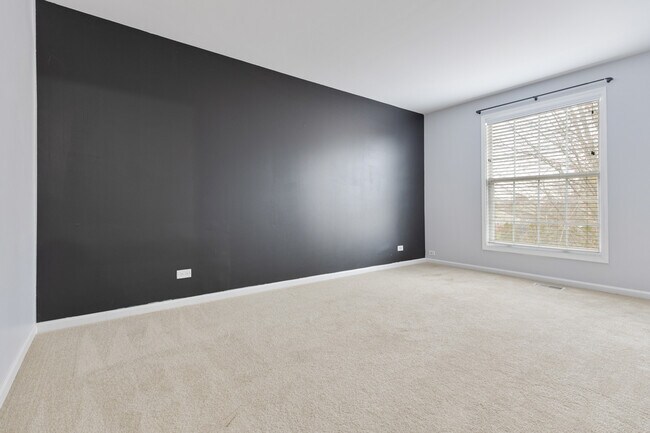 Building Photo - 3238 Gresham Ln E