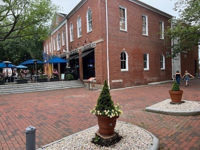 Building Photo - 3 Market Square