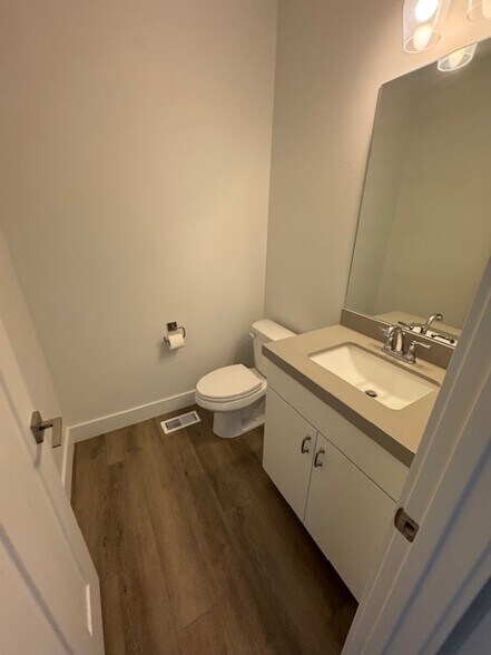 Building Photo - 188 1700 W