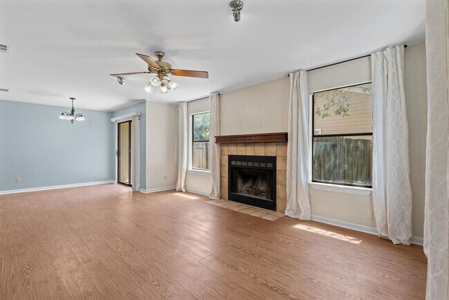 Building Photo - 8302 Spring Valley Dr
