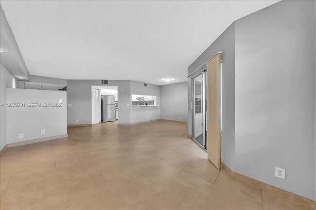 Building Photo - 1300 SW 125th Ave