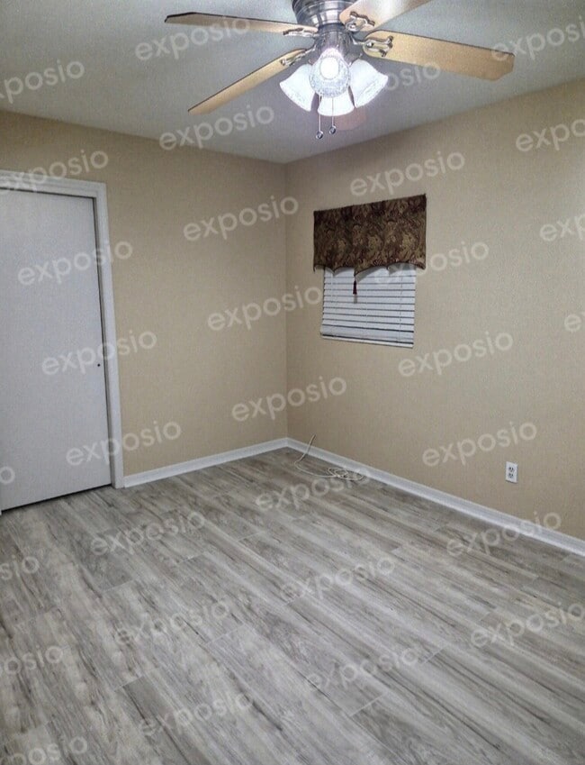 Building Photo - 6016 Murray Hill Dr