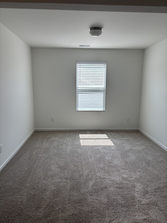Building Photo - 113 Benson Vlg Dr