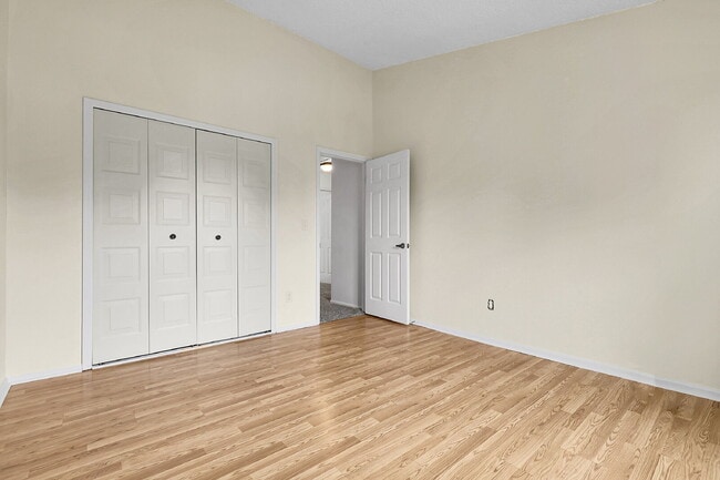 Building Photo - $2,695 - 5 Bed, 4 Bath Townhome in Aurora ...