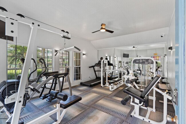 Building Photo - 7820 Seawall Blvd