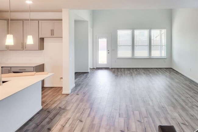 Building Photo - 25737 Damask Dr