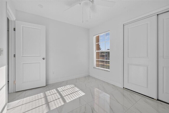 Building Photo - 3128 Sandy Shore Ln
