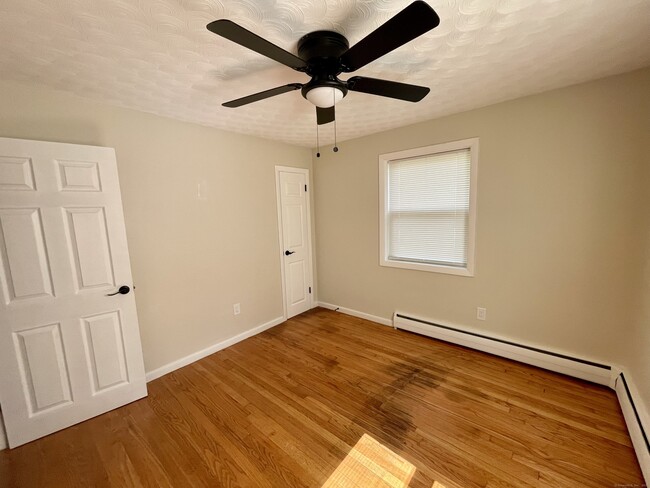 Building Photo - 15 Proulx St