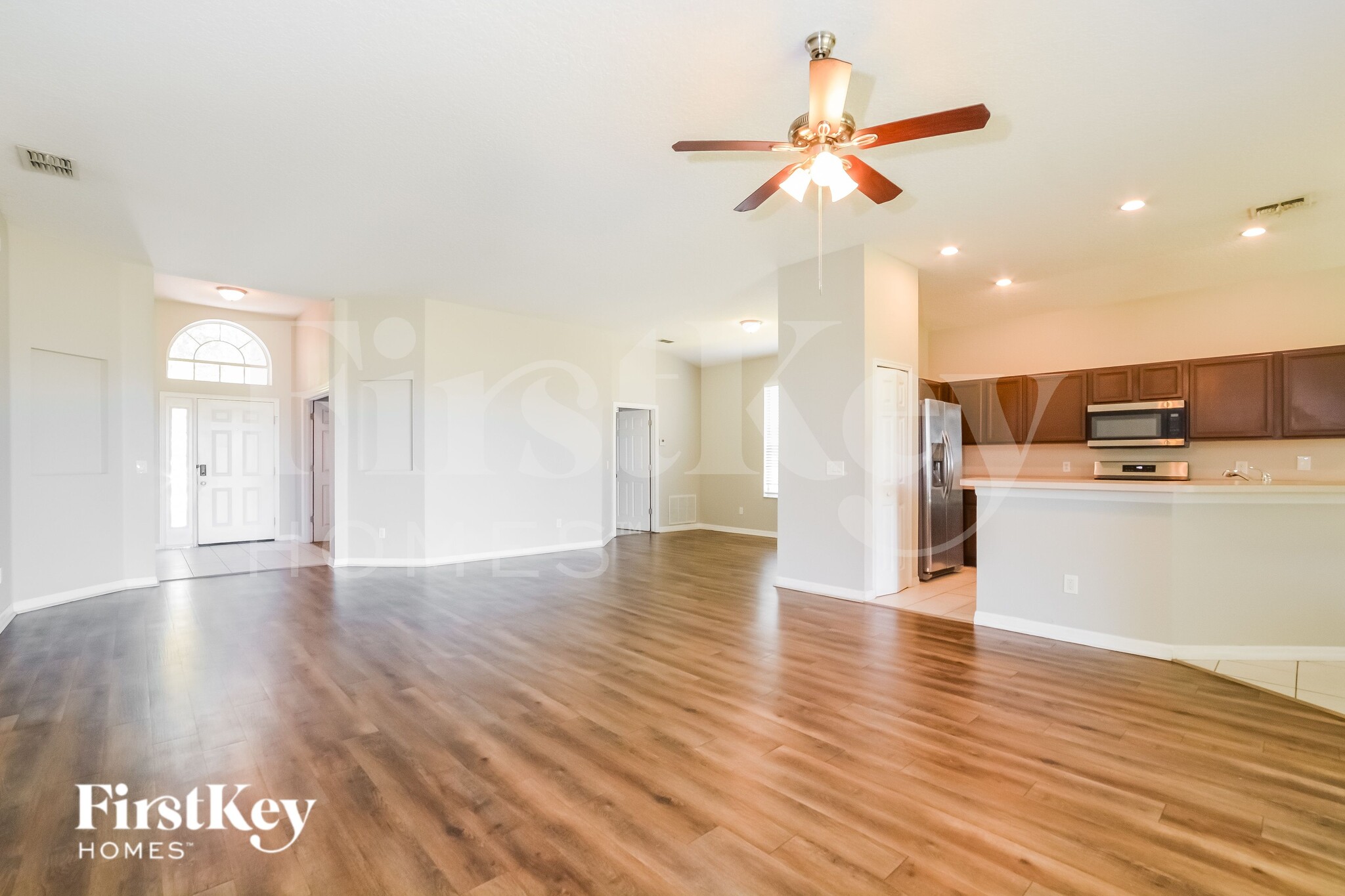 Building Photo - 14330 Estrella Dr