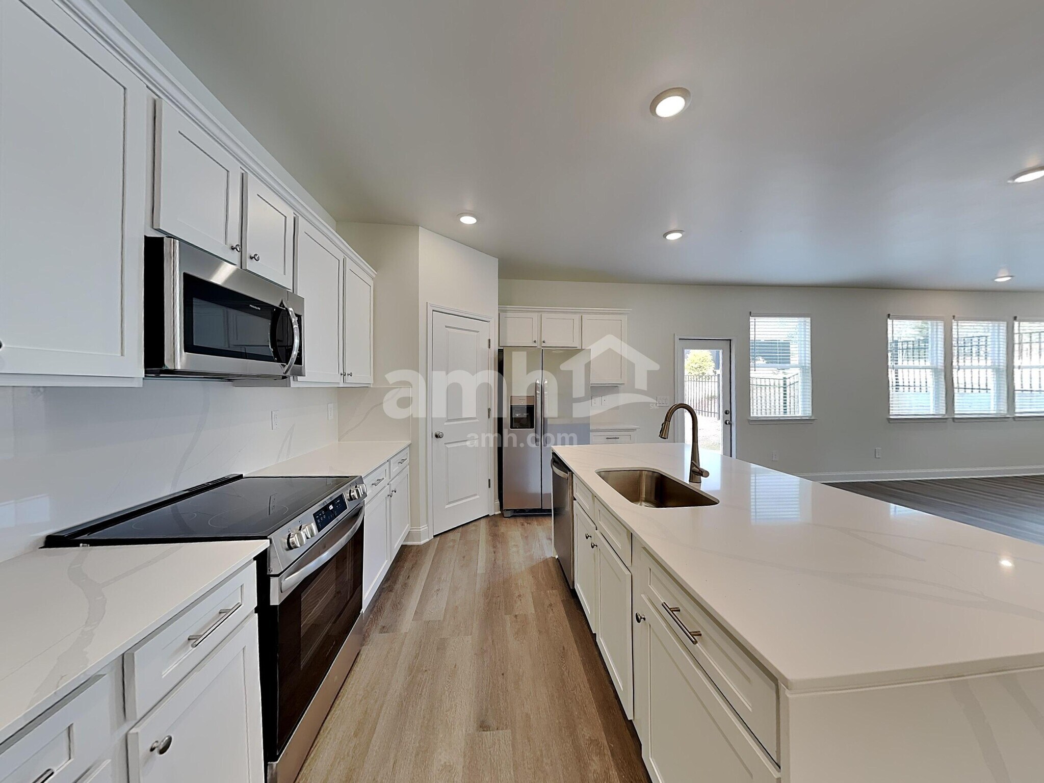 Building Photo - 3286 Emzy Dr