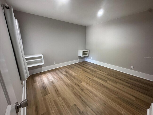 Building Photo - 1400 Gandy Blvd N