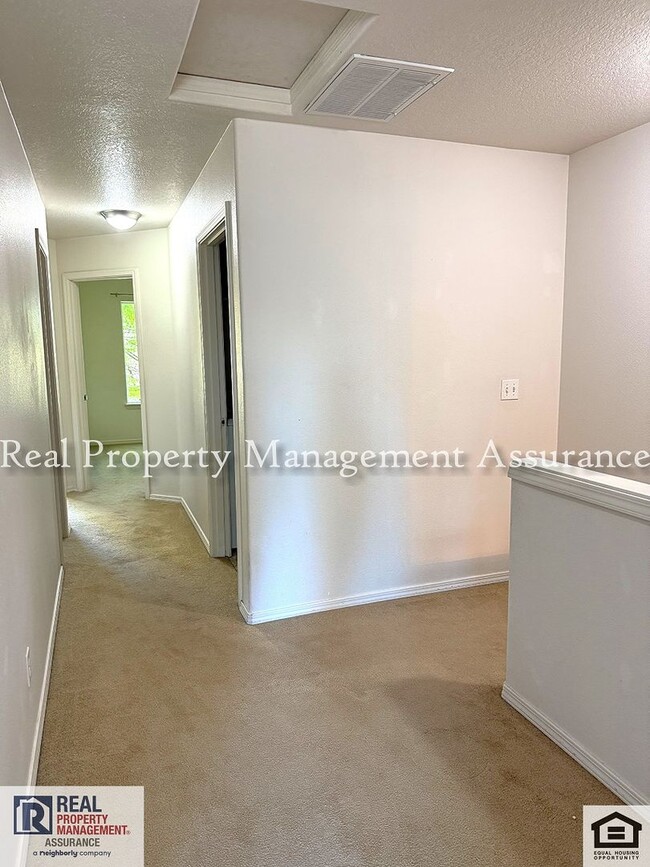 Building Photo - 17243 NW Widgi Creek Ct