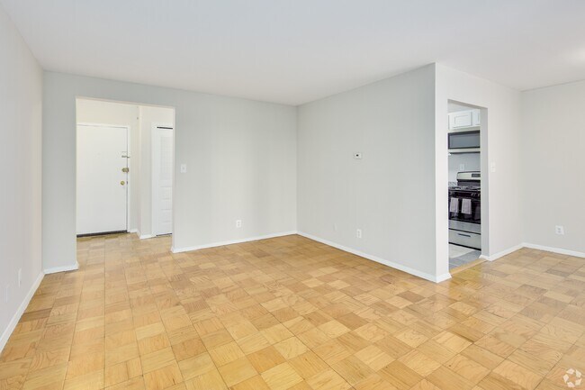Building Photo - Finian's Court Apartments