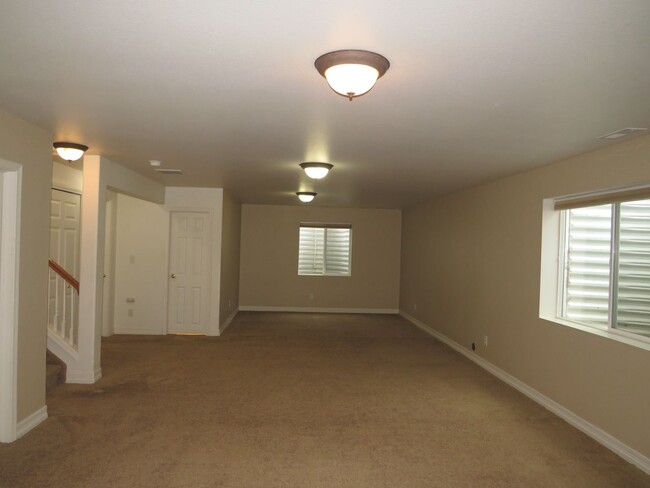 Building Photo - Beautiful 3 Bedroom Rancher in Stetson Hills