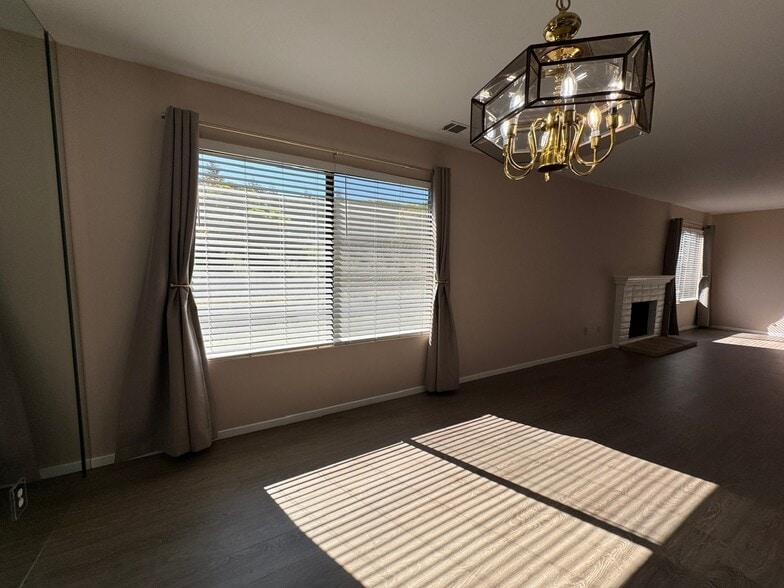 Building Photo - 1212 Jamie Loop