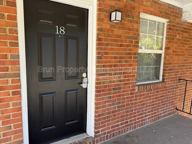 Building Photo - 5540 N Broadway St