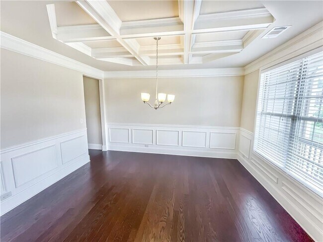 Building Photo - 5840 Zelkova Dr