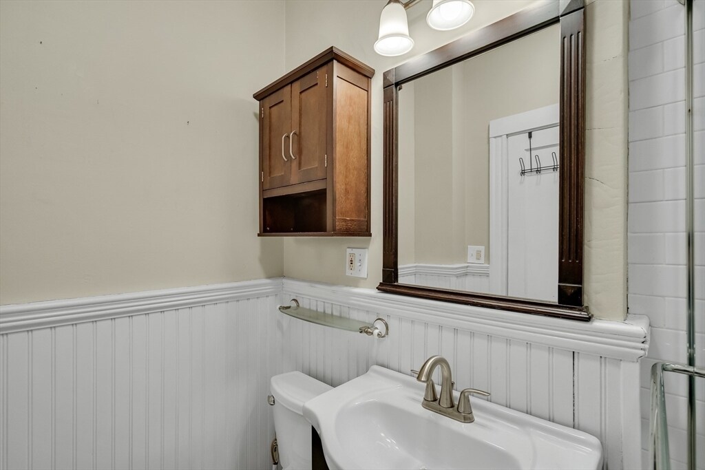 Building Photo - 315 Allston St