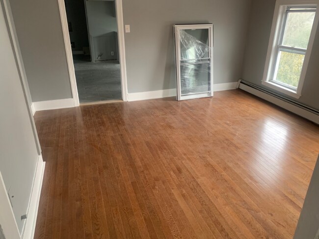 Building Photo - 28 Wood St