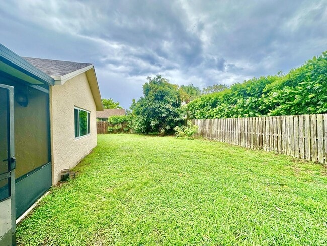 Building Photo - 1386 Fulmar Dr