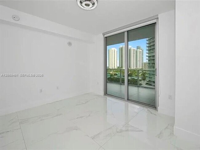 Building Photo - 300 Sunny Isles Blvd