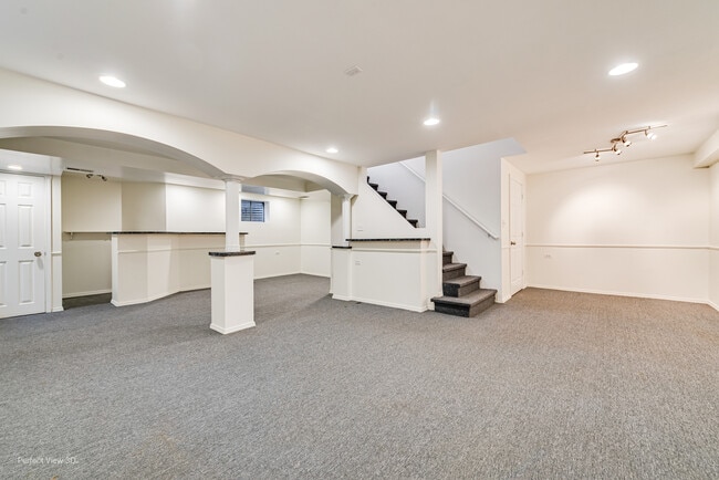 Building Photo - 255 Ironbark Ct